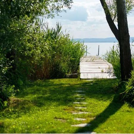 Green Lake House - Private Beach At Balaton วาลาโตนาคารัทยา ภายนอก รูปภาพ