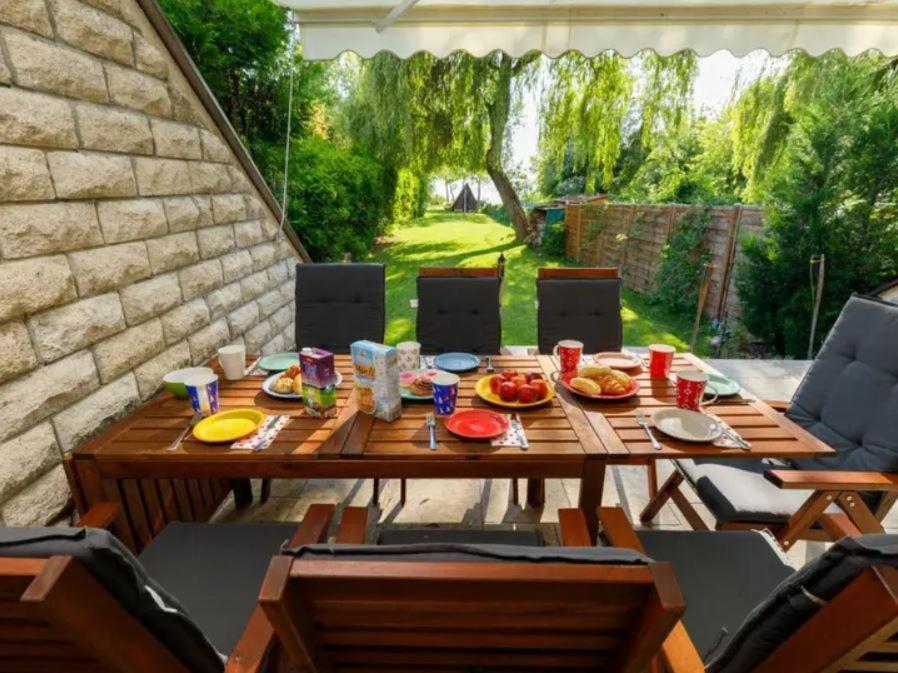 Green Lake House - Private Beach At Balaton วาลาโตนาคารัทยา ภายนอก รูปภาพ