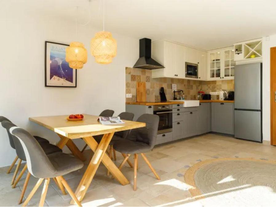 Green Lake House - Private Beach At Balaton วาลาโตนาคารัทยา ภายนอก รูปภาพ