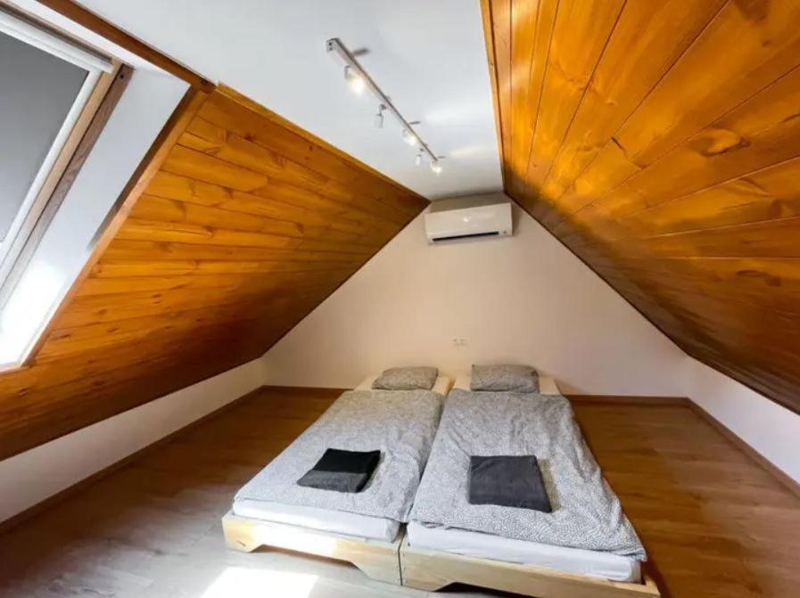 Green Lake House - Private Beach At Balaton วาลาโตนาคารัทยา ภายนอก รูปภาพ