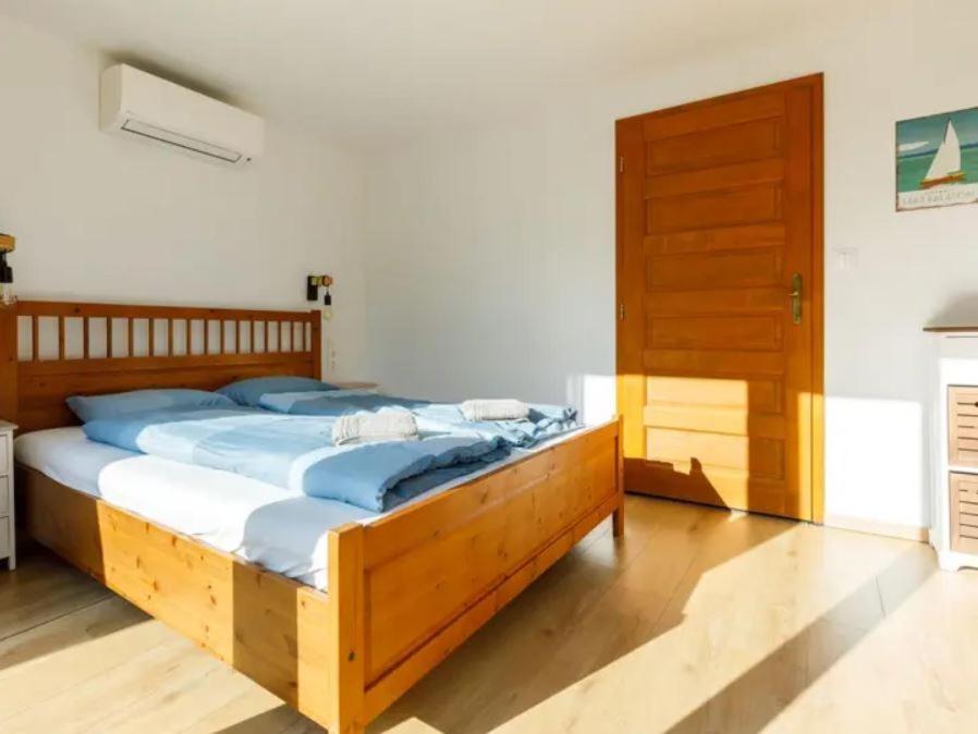 Green Lake House - Private Beach At Balaton วาลาโตนาคารัทยา ภายนอก รูปภาพ